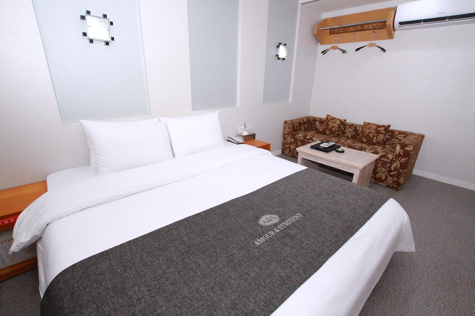 Amour Hotel 3* Suwon