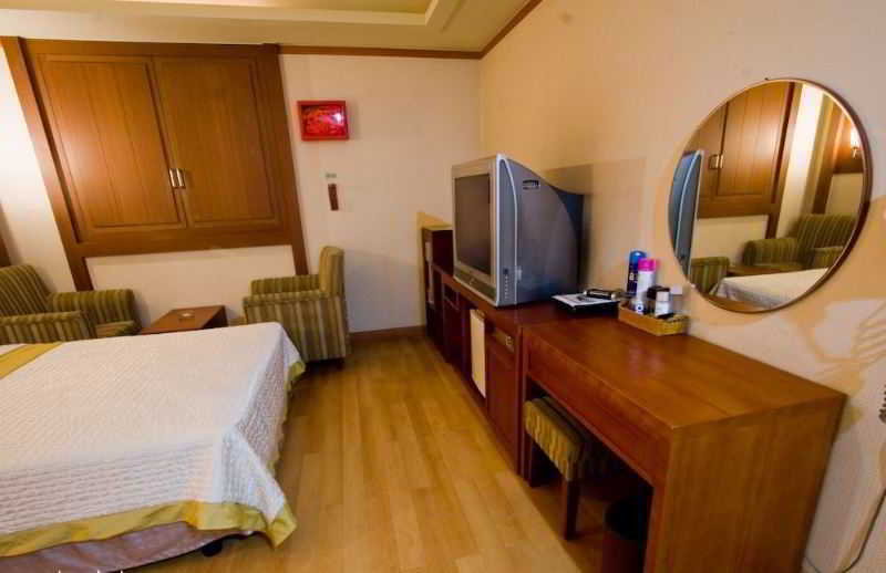Amour Hotel 3*